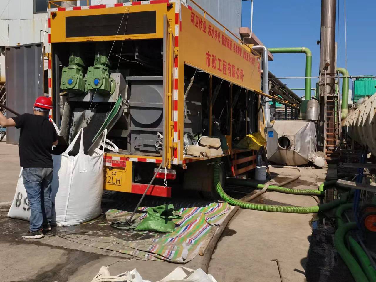 温县淤泥压干处理